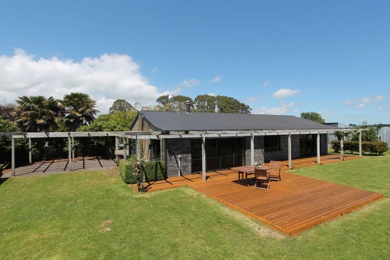 Photo of property in 787 Main North Road, Motunui, Waitara, 4383