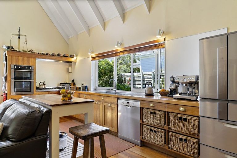 Photo of property in 8 Daniel Street, Martinborough, 5711