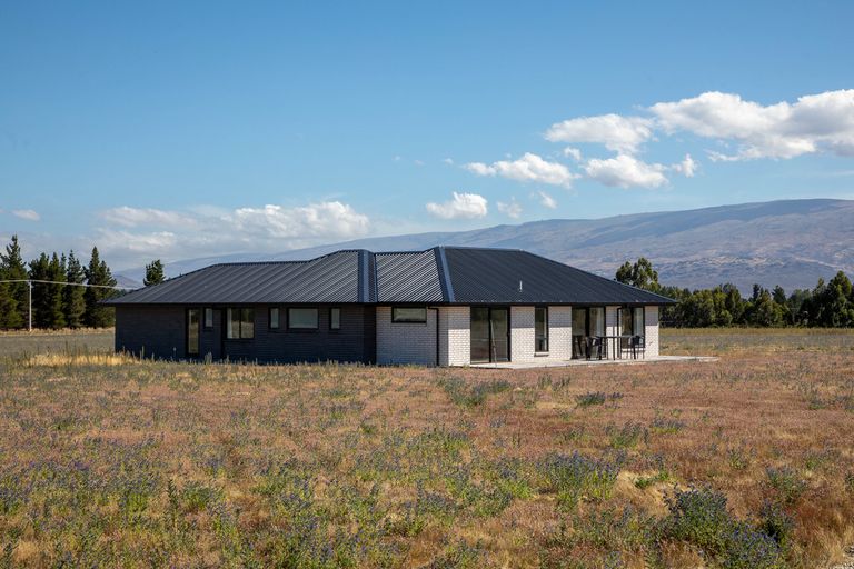 Photo of property in 21 Thyme Fields Road, Springvale, 9393