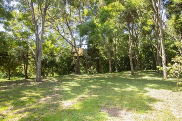 Photo of property in 889 Takatu Road, Tawharanui Peninsula, Matakana, 0986