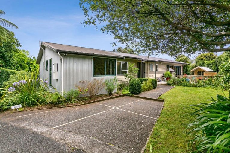 Photo of property in 108a Wairau Road, Oakura, 4314