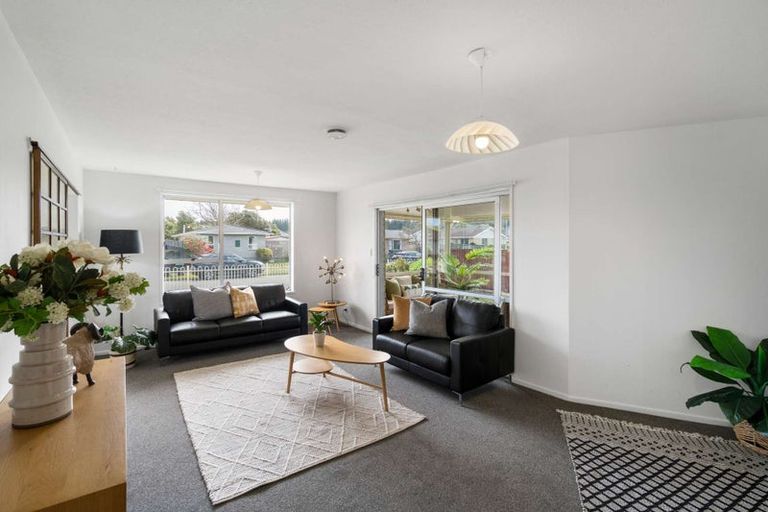 Photo of property in 34 Valecrest Avenue, Parklands, Christchurch, 8083