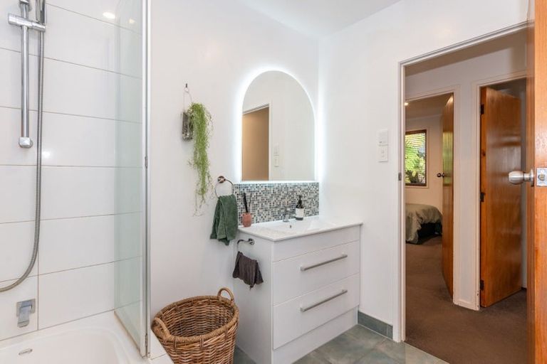 Photo of property in 83 Pleasant Road, Glen Eden, Auckland, 0602