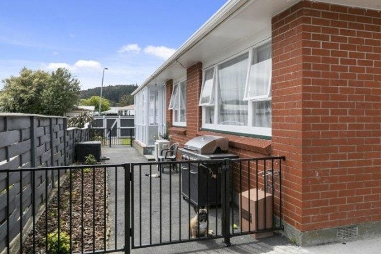 Photo of property in 71 Karamu Crescent, Wainuiomata, Lower Hutt, 5014