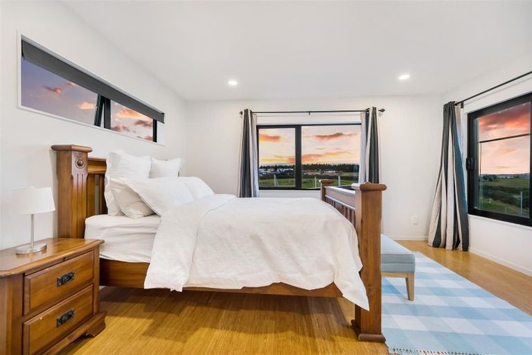 Photo of property in 94 Voyager Drive, Gulf Harbour, Whangaparaoa, 0930