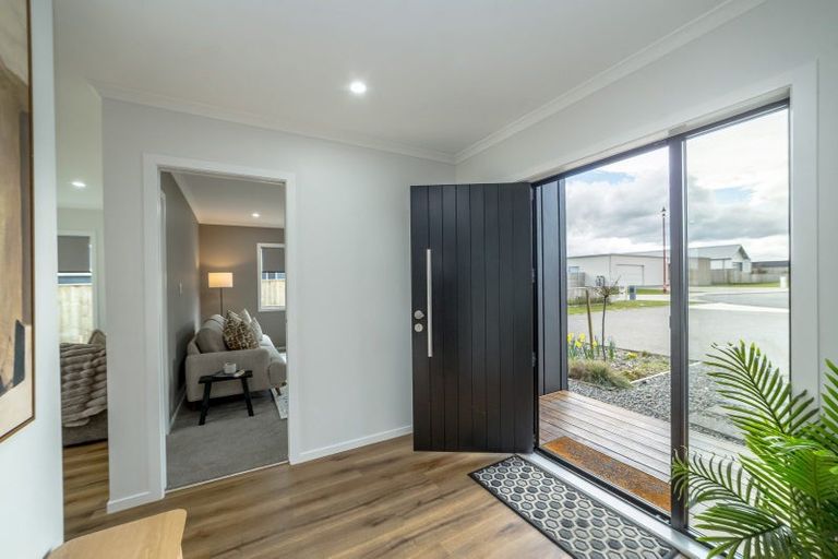 Photo of property in 21 Coralie Place, Lansdowne, Masterton, 5810