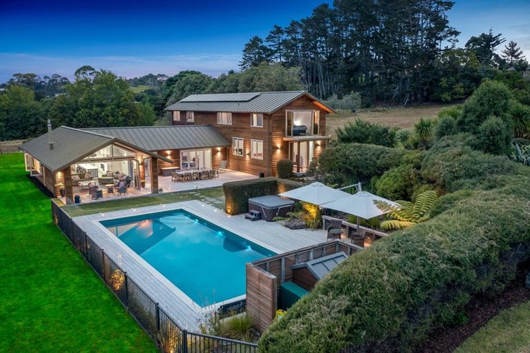 Photo of property in 80 Okura River Road, Okura, Albany, 0792