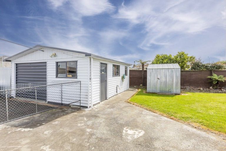 Photo of property in 12 Selkirk Street, Tamatea, Napier, 4112