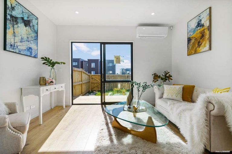 Photo of property in 58 Picturesque Drive, Flat Bush, Auckland, 2019