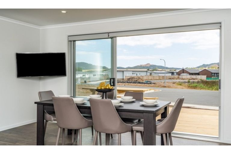 Photo of property in 26 Northcoast Place, Mangawhai Heads, Mangawhai, 0505