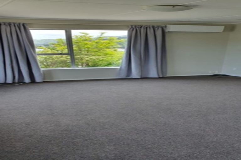 Photo of property in 16 Tyrone Grove, Wainuiomata, Lower Hutt, 5014