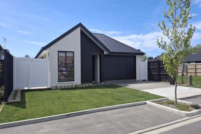 Photo of property in 3 Inch Crescent, Rangiora, 7400