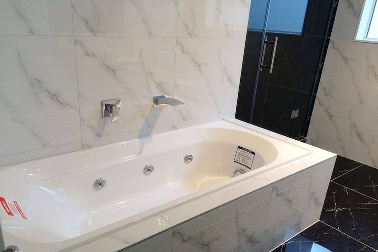 Photo of property in 75 Rosewell Crescent, Flat Bush, Auckland, 2019