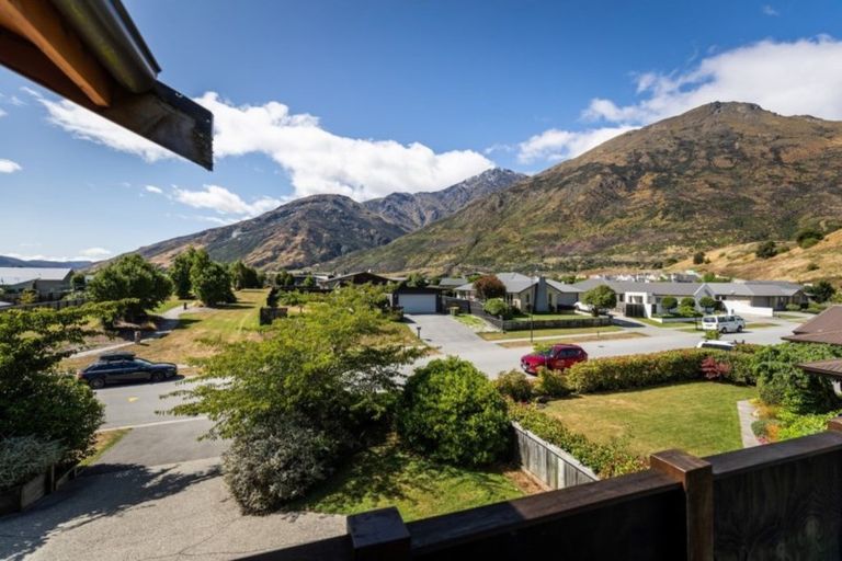 Photo of property in 32 Quill Street, Lake Hayes, Queenstown, 9304