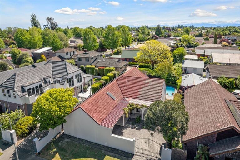 Photo of property in 56 Solway Avenue, Ilam, Christchurch, 8041