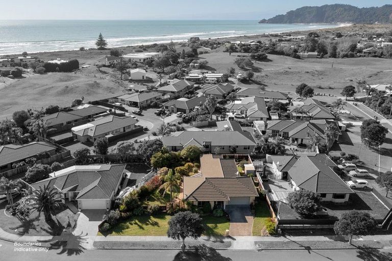 Photo of property in 14 Ohuirehe Road, Coastlands, Whakatane, 3120