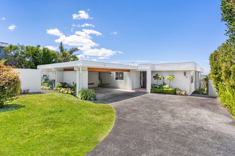 Photo of property in 9a Braemar Road, Castor Bay, Auckland, 0620