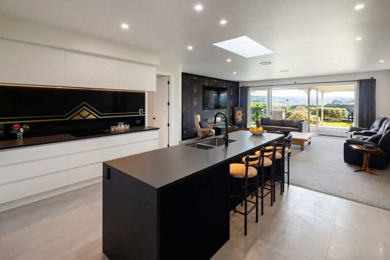 Photo of property in 300 Grove Road, Te Pahu, Hamilton, 3285