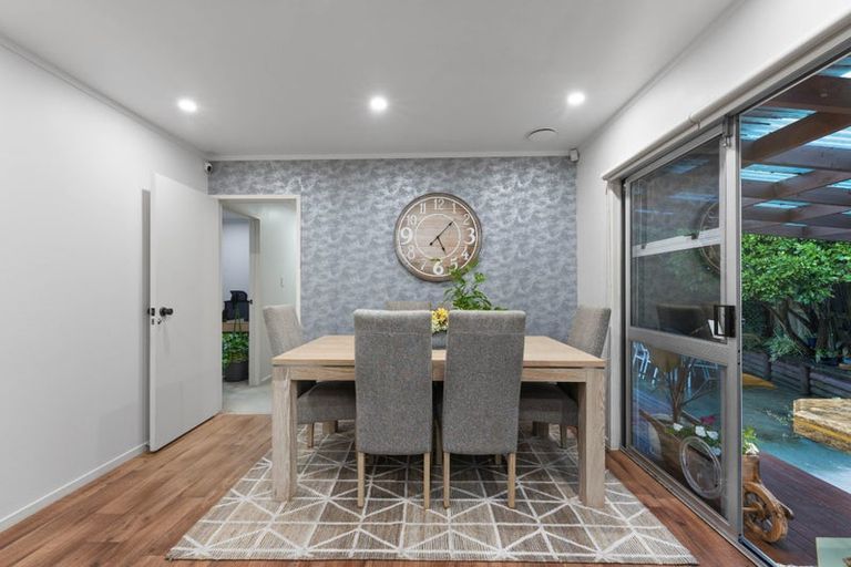 Photo of property in 24 Beauchamp Drive, Massey, Auckland, 0614