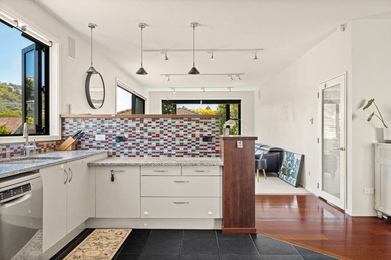 Photo of property in 28 Cliffs Road, Saint Clair, Dunedin, 9012