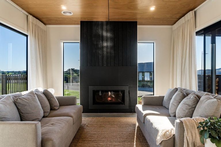 Photo of property in 44 Rangitahi Road, Raglan, 3225