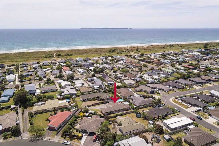 Photo of property in 51 Blake Boulevard, Papamoa Beach, Papamoa, 3118