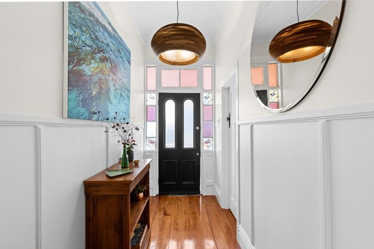 Photo of property in 20 Enfield Road, Hospital Hill, Napier, 4110