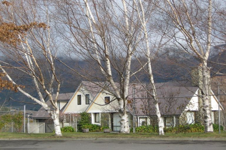 Photo of property in 9 Waimana Place, Wanaka, 9305