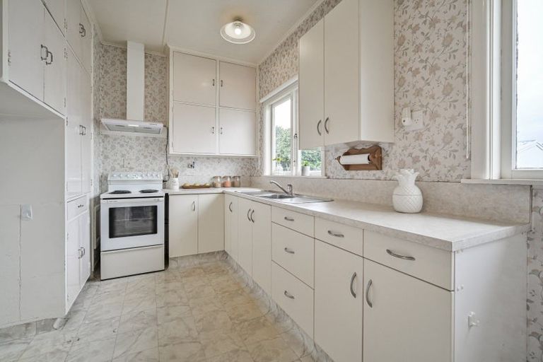 Photo of property in 813 Lawrence Street, Akina, Hastings, 4122