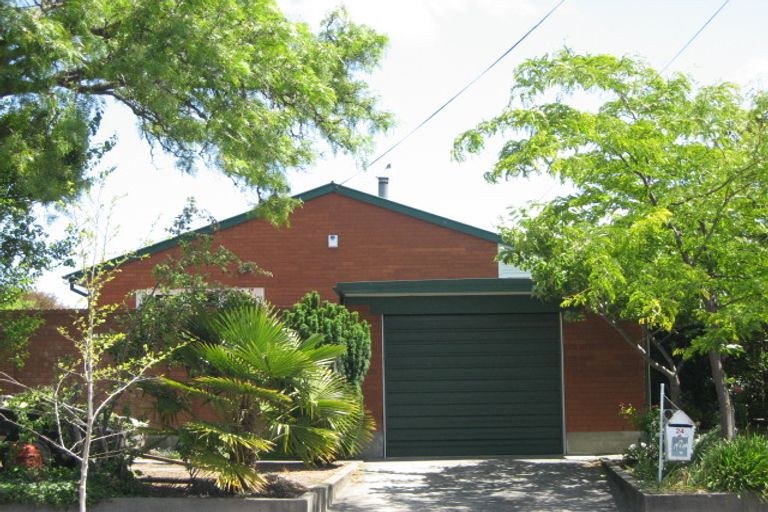 Photo of property in 24 Deloraine Street, Somerfield, Christchurch, 8024