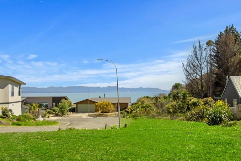 Photo of property in 16 Pohutukawa Place, Pohara, Takaka, 7183
