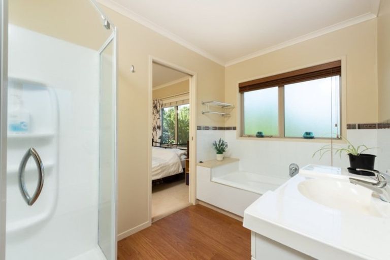 Photo of property in 8 Roger Guy Place, Welcome Bay, Tauranga, 3175