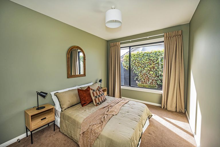 Photo of property in 2 Mcmullan Place, Oamaru North, Oamaru, 9400