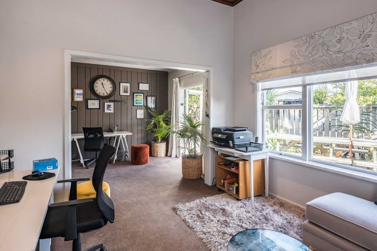 Photo of property in 192 Raumati Road, Raumati Beach, Paraparaumu, 5032