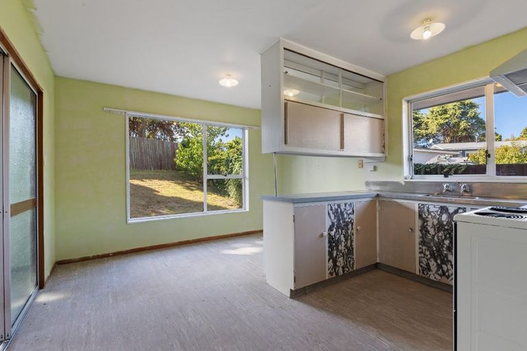 Photo of property in 2/48 Kawau Crescent, Bromley, Christchurch, 8062