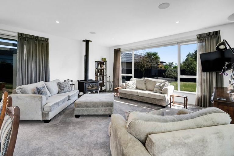 Photo of property in 5d Vardon Way, Waiwhakaiho, New Plymouth, 4312