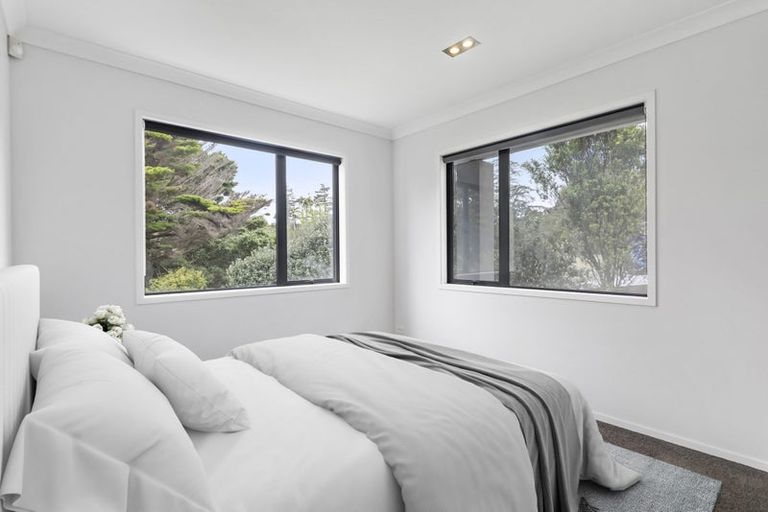 Photo of property in 19 Reydon Place, Cockle Bay, Auckland, 2014