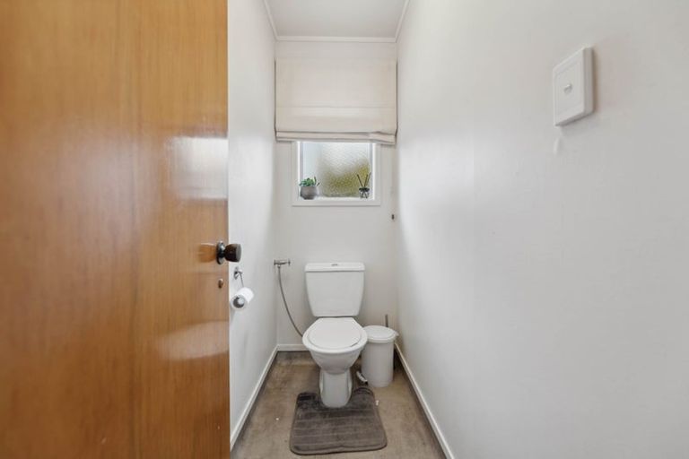 Photo of property in 86 Tamatea Road, Taupo, 3330