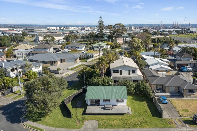 Photo of property in 5 Clyde Street, Mount Maunganui, 3116