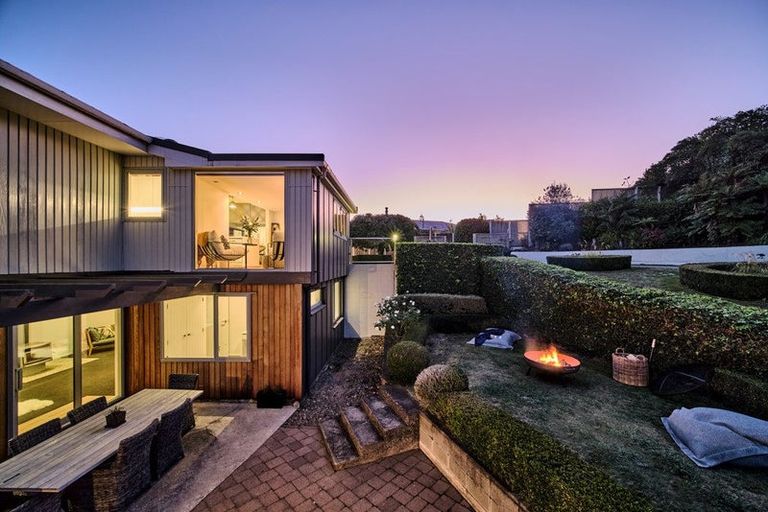 Photo of property in 16 Grange Park Avenue, Raumati South, Paraparaumu, 5032