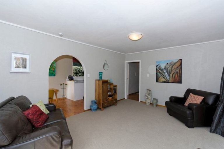 Photo of property in 110a Mcleod Road, Te Atatu South, Auckland, 0610