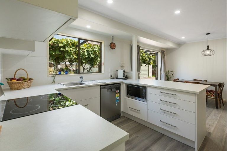 Photo of property in 9 Rosemary Place, Katikati, 3129