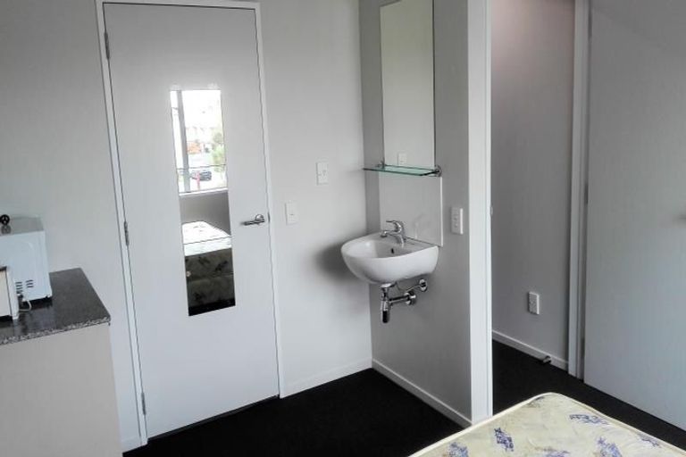 Photo of property in 2/31 Poulson Street, Addington, Christchurch, 8024