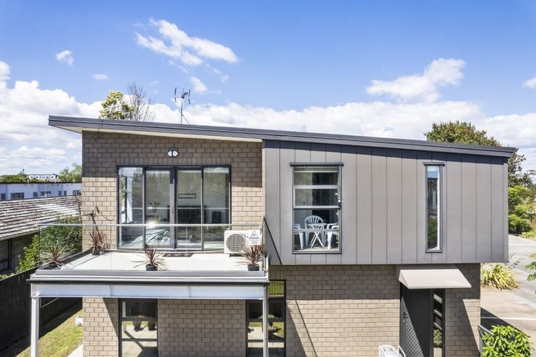 Photo of property in 4/3 Woolfield Road, Papatoetoe, Auckland, 2025