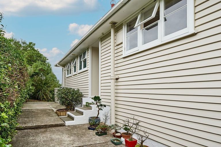 Photo of property in 16 Chaffey Crescent, Titahi Bay, Porirua, 5022