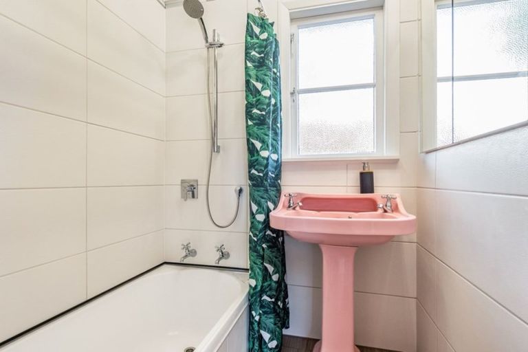 Photo of property in 72 Ocean Road, Paraparaumu Beach, Paraparaumu, 5032