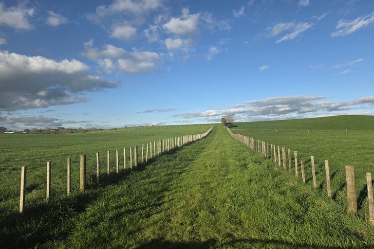 Photo of property in 99 Old School Road, Ngahinapouri, Ohaupo, 3290