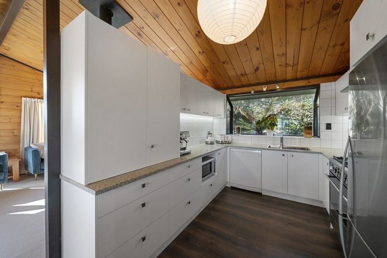 Photo of property in 73 Huia Street, Waikanae, 5036