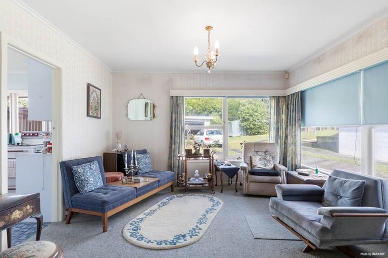 Photo of property in 1/6 Margaret Place, Milford, Auckland, 0620