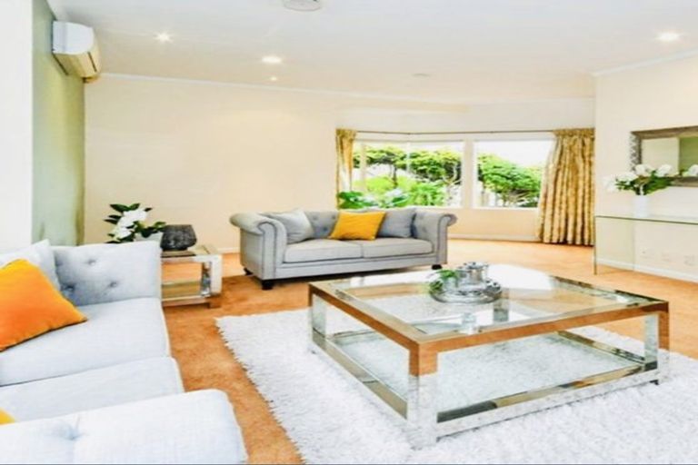 Photo of property in 5 Silkwood Grove, Totara Heights, Auckland, 2105